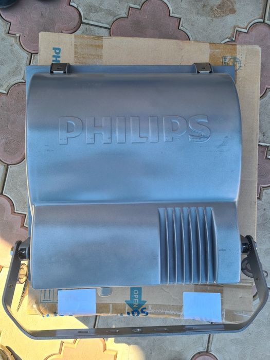 Продам Прожектор Philips Tempo 3 RVP 351