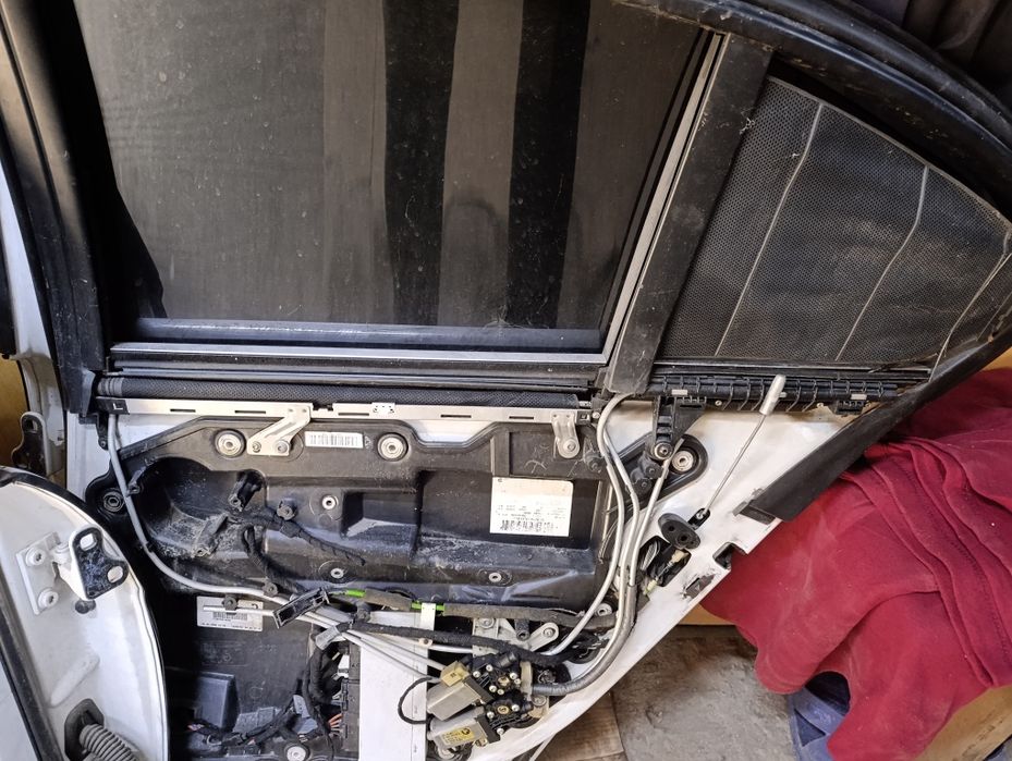 BMW e60 задняя дверь правая и левая
