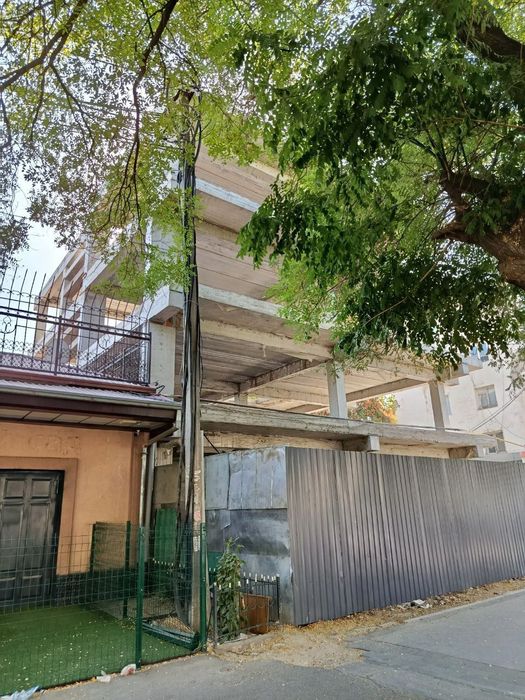 Сдаётся здание 1250 м2 - ор-р 16 гор. Больница