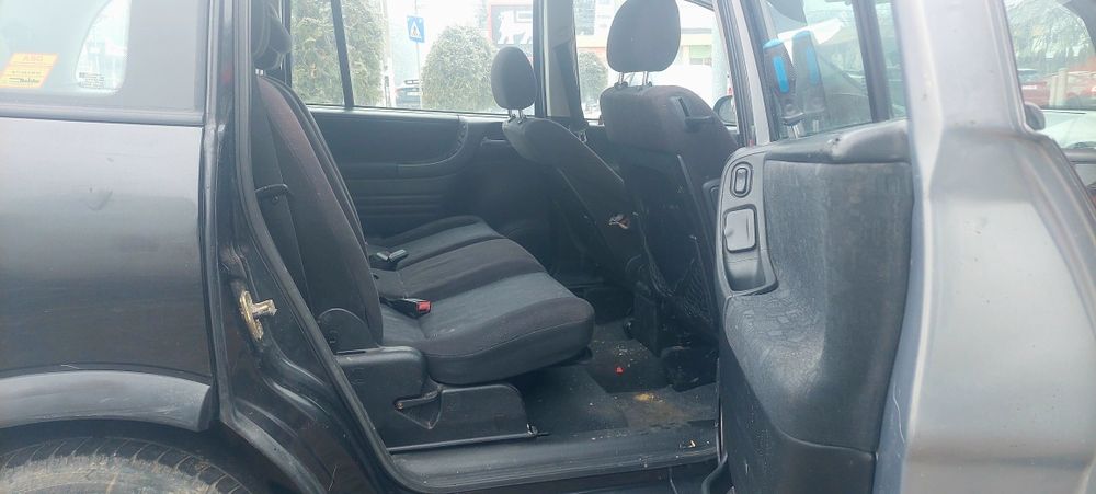 Vând sau schimb opel zafira a 2.0 diesel 2003 an