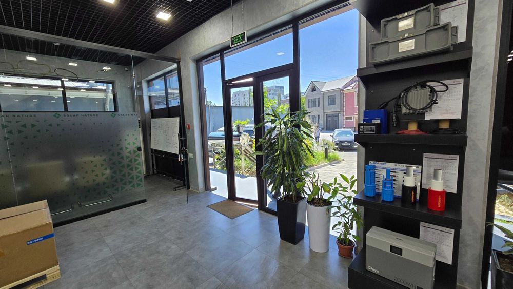 Готовый офис на первом этаже в нежилой здании с ремонтом.