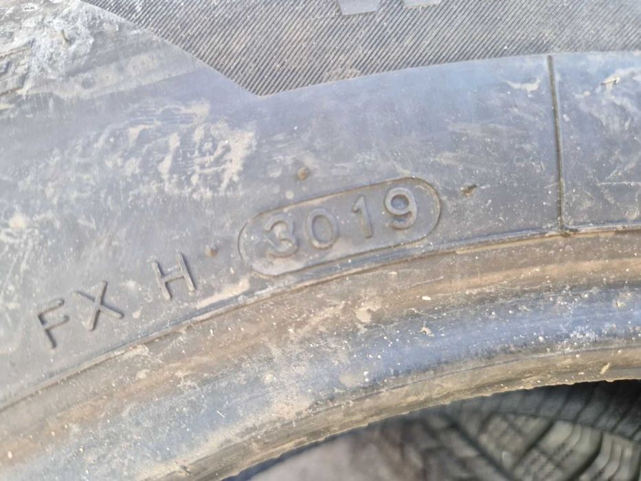2 Hankook R17 215/60 Зимни гуми  DOT3019