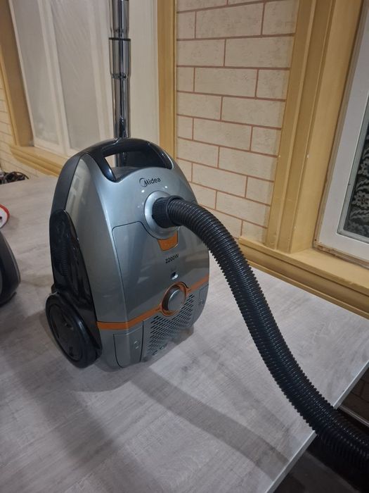 Пилисос пилисос.