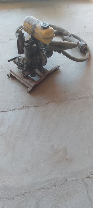 Мотопомпа бензиновый