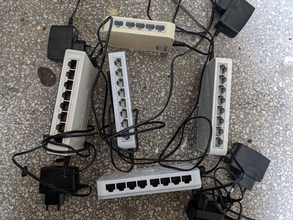 Switch TP-Link 5, 8 port Суич ТП Линк 5 и 8 порта (няма изгорели порто