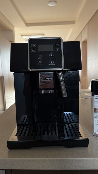 Продам кофемашину срочно