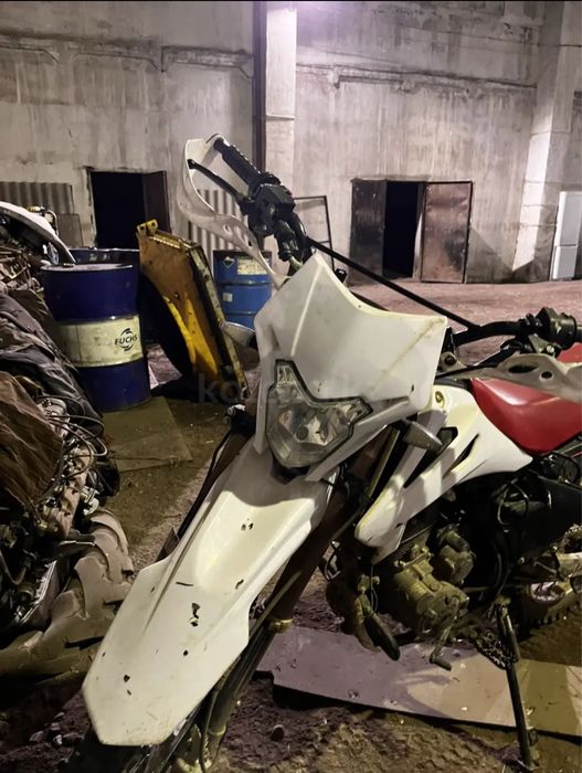 Мотоцикл б/у торг есть