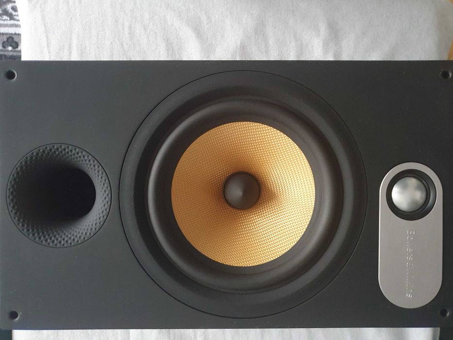 Bowers & Wilkins 685 + standuri Atacama+ 2 placi marmura 1980 lei