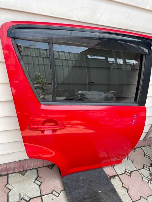 Дверь Toyota Passo 2006