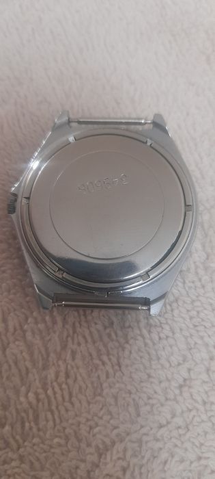 Наручные часы слава кварц.