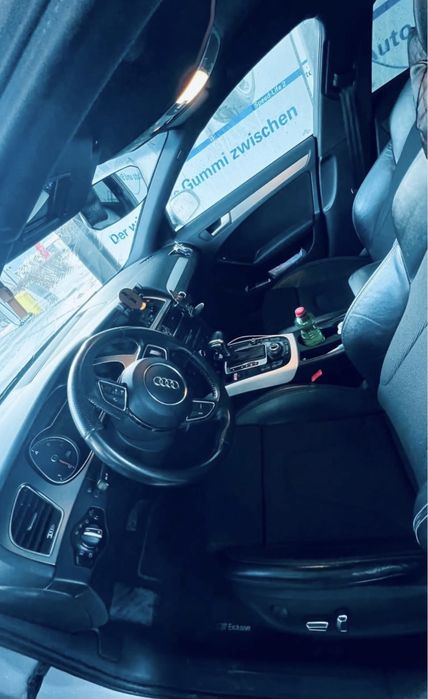 Audi A4 B8 S-line  177pc . 2.0L Diesel 2012