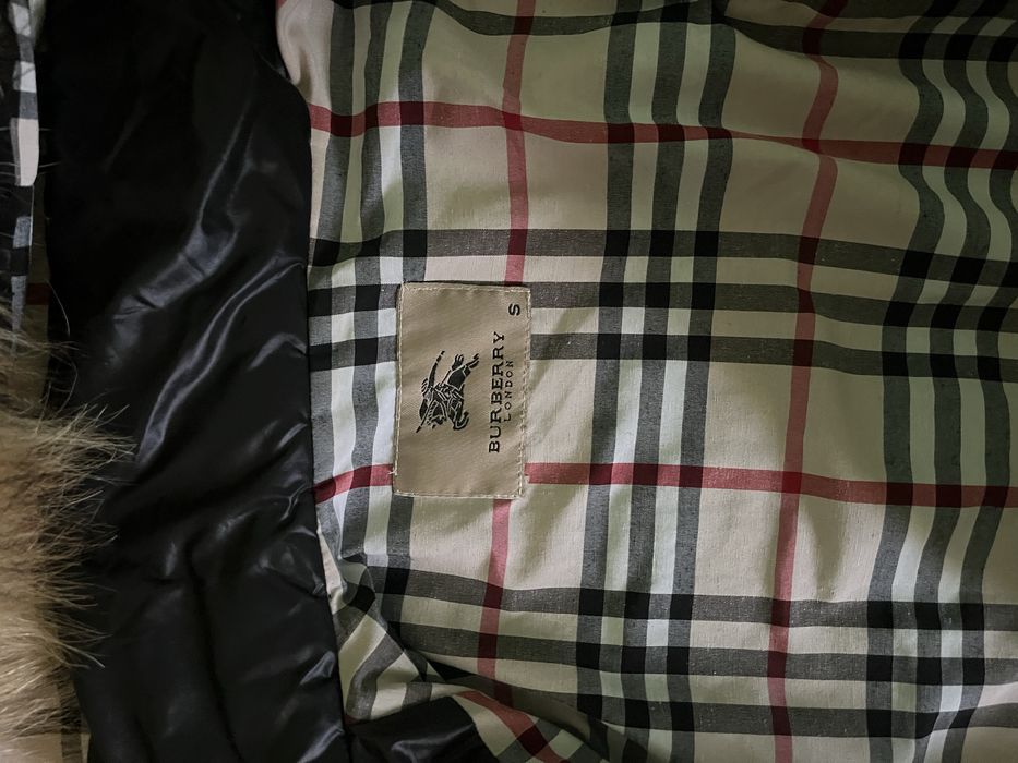 Geaca burberry neagra