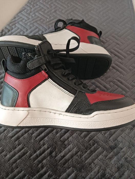 Adidasi piele naturala mar. 32