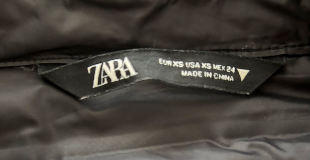 Zara яке Neoprene-sleeve puffer jacket
