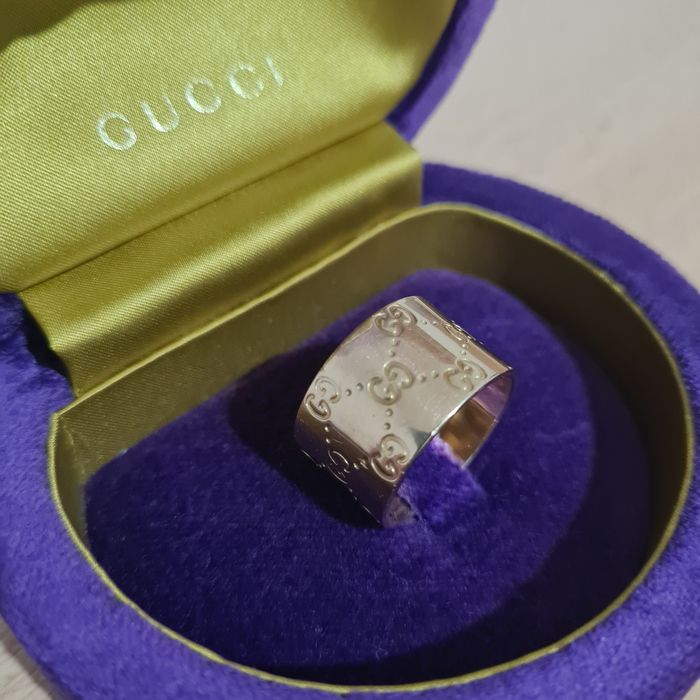 Se vinde inel GUCCI unisex autentic 18 Karate aur