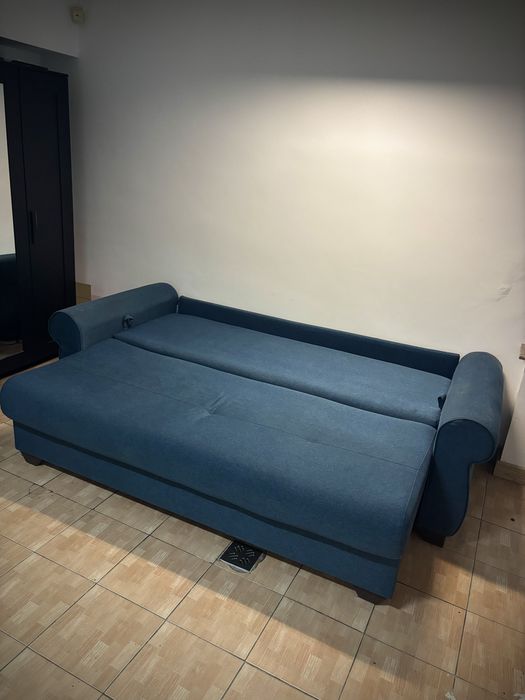 Canapea extensibila 160x200 + spatiu depozitare + 3 perne incluse