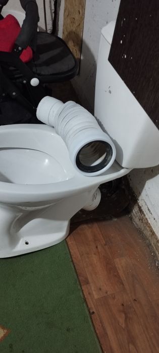 Продам унитаз хорошем состояние