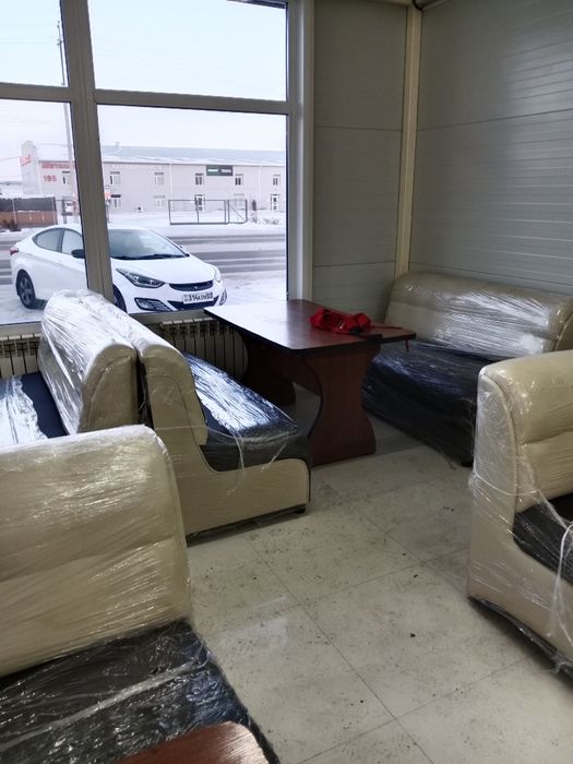 Диваны для кафе.