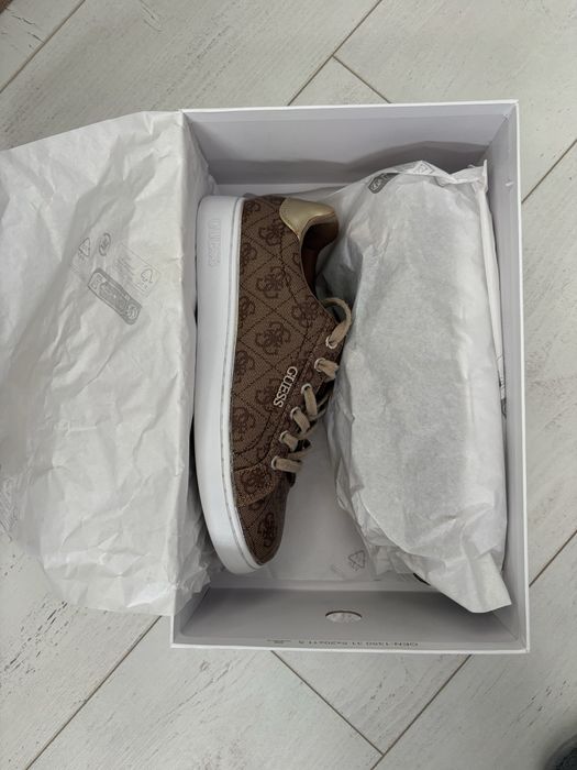 Дамски сникърси Guess