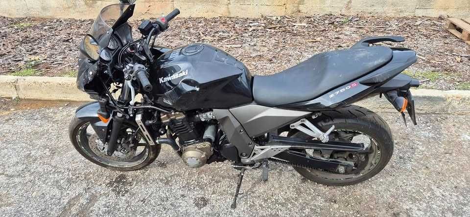 Kawasaki z750s мотор