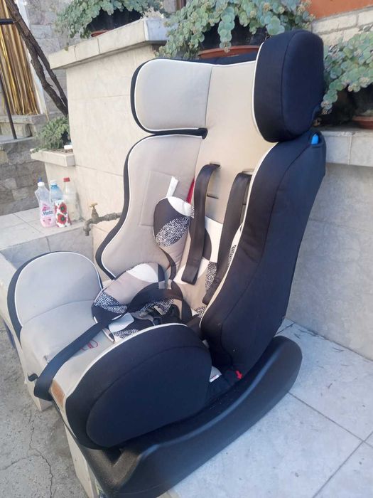 Детски стол за кола