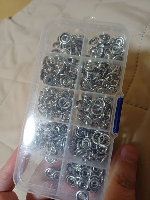 Набор .щипцы с клепками