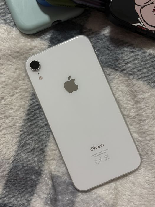 Продам iPhone XR (БУ)
