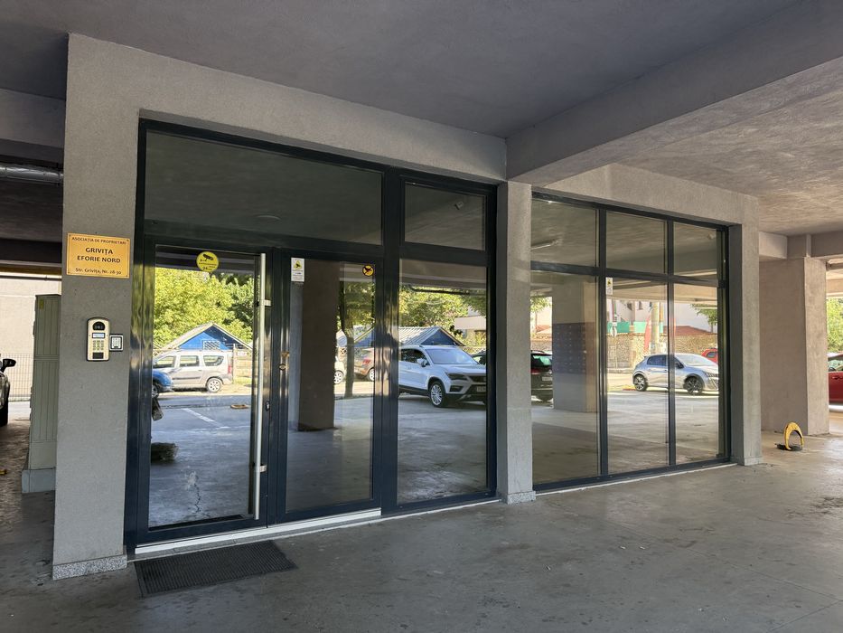 Inchiriez apartament