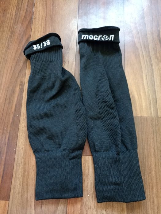 Macron калци за футбол 35-38 номер