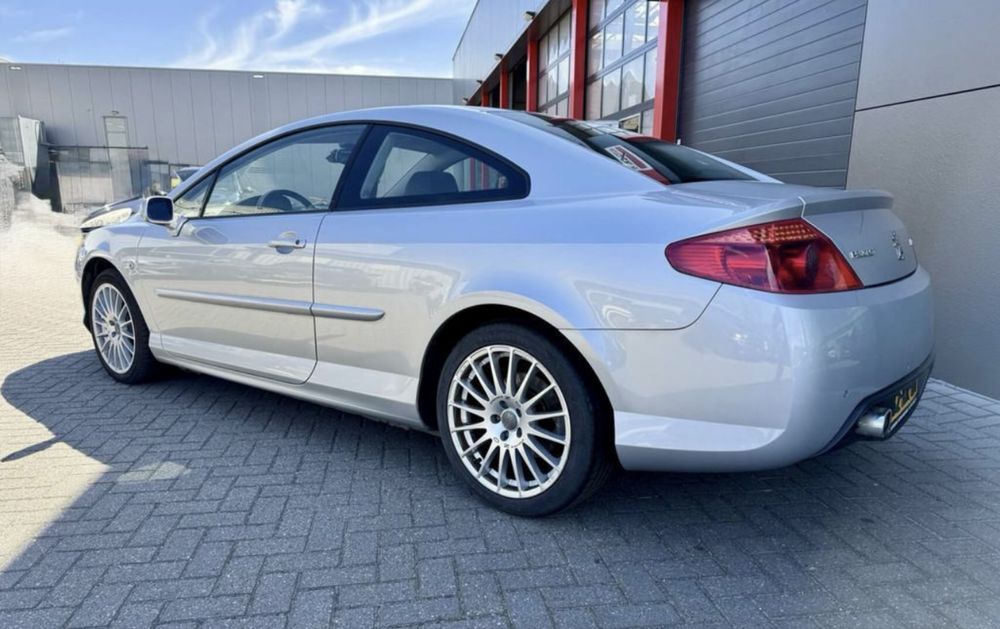 De vanzare peugeot 2800€