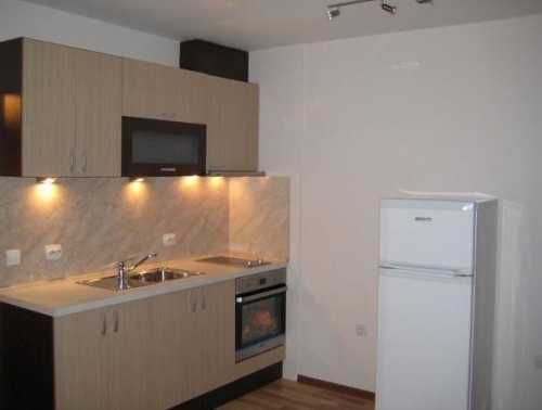 Дава се под наем Едностаен апартамент в София, Младост 4 - 42 кв.м за 298.86 € - Снимка #2