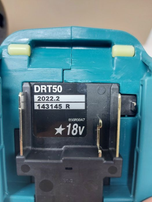 Нова акумулаторна фреза DRT50ZJX2