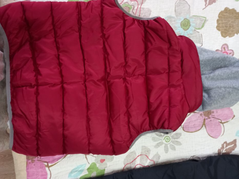 Продам  жилетку женскую