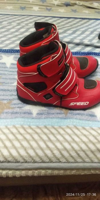 продам мото ботинки срочно!