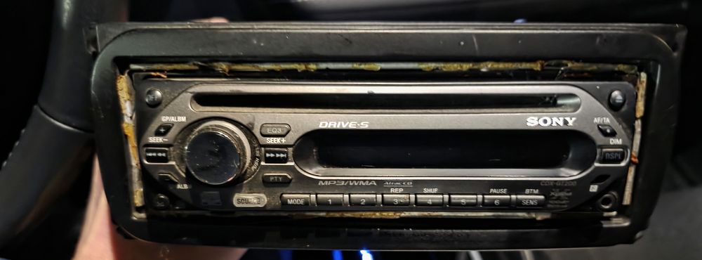 Radio CD auto Sony CDX-GT200