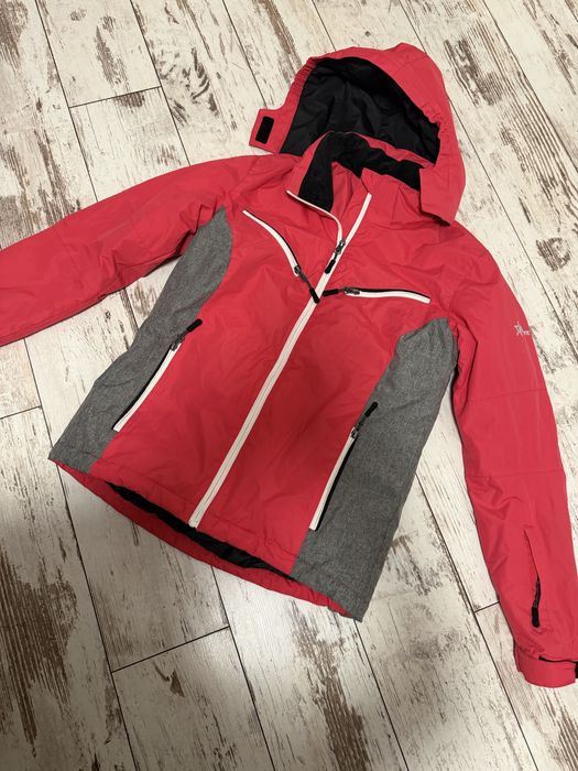 Детско ски яке и каска