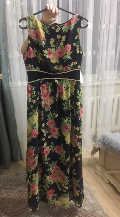 Продам нарядное платье