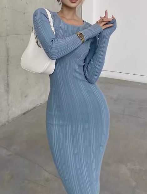 Новое обтягивающее платье