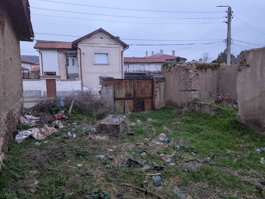 ПРОДАВА СЕ: УПИ в гр. Харманли готов за строителство!