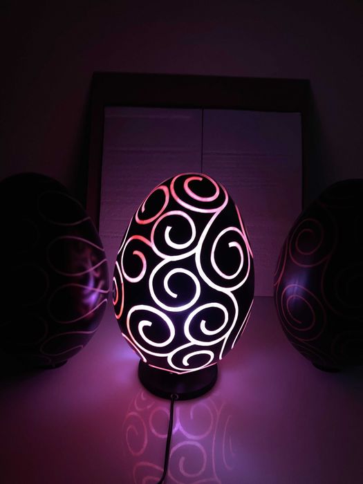 oua de paste lampa din Bali