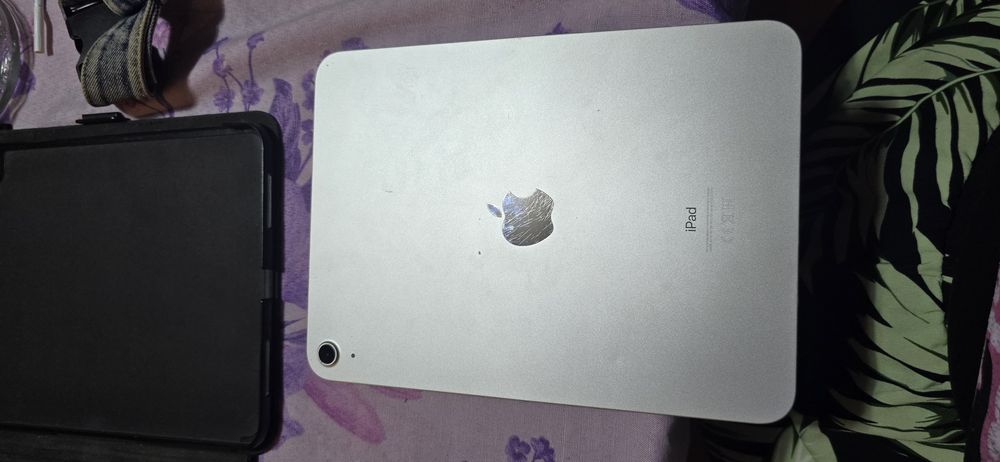 Таблет Apple iPad 10.1