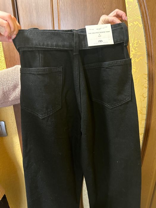 Черни дънки на Zara