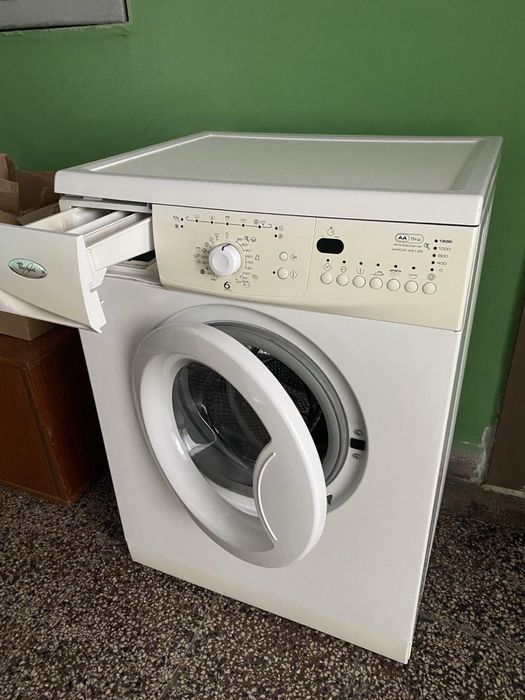 Пералня Whirlpool 6th Sense