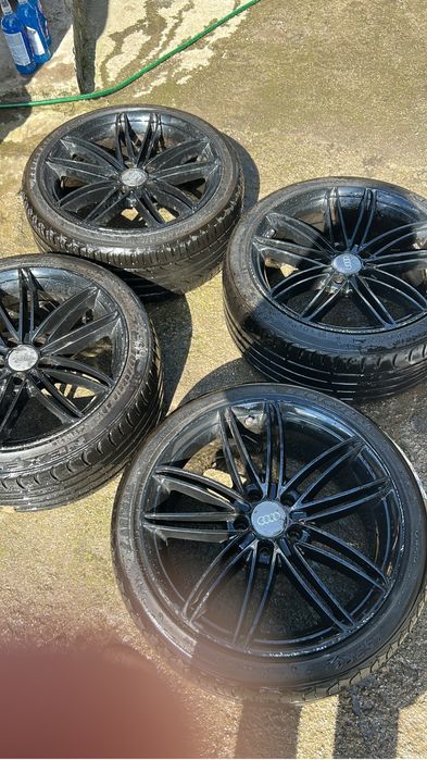 Jante Audi pe 18 cu tot cu cauciucuri