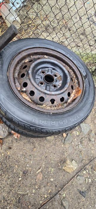 14 за тойота ярис