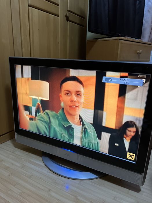 Televizor Philips+ televizor JVC