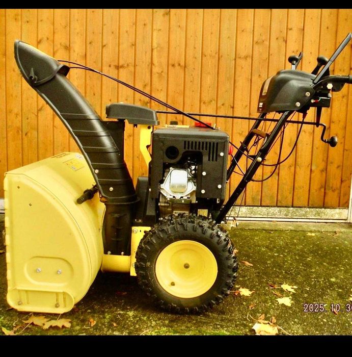 Продавам професионален бензинов снегорин Kärcher STH 8,66 W