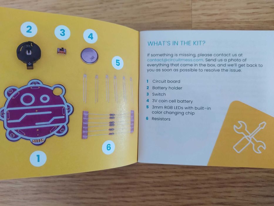 НОВ, оригинален комплект от 5 робота Wacky Robots