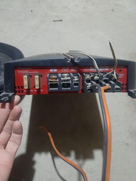 Pioner uslitel va Kenwod kalonka. Xolati yangidek