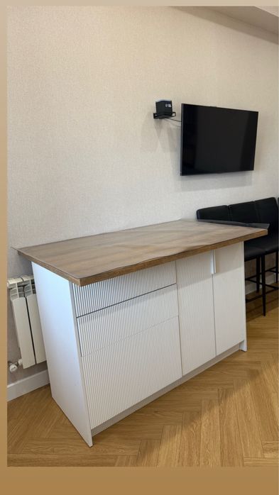 Продам стол дл кухни островок